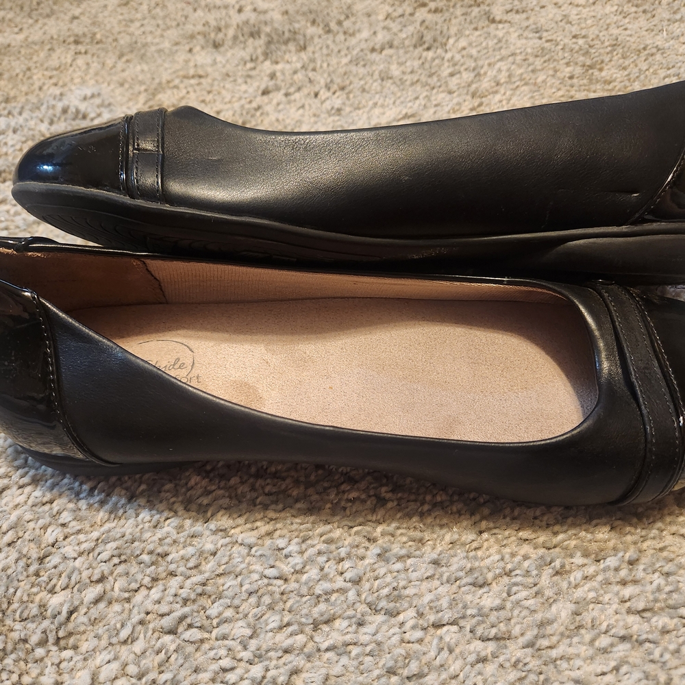 Life Stride Black Flats Classic Minimalist Design